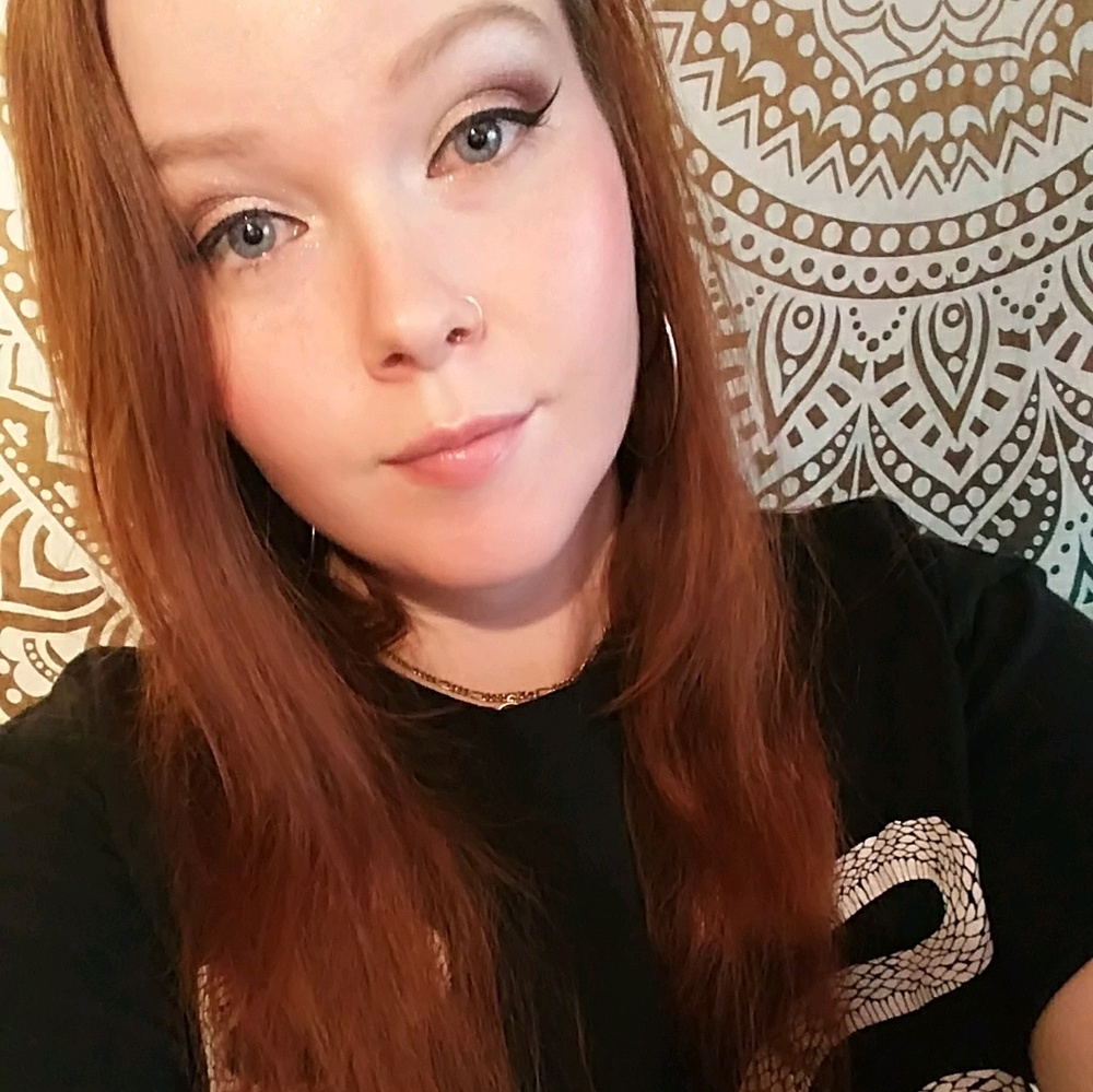 Meet your Posher, Elaina